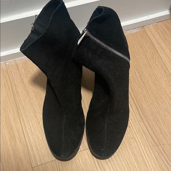 Zara Black Ankle Boots with Chunky Heel - Picture 2 of 4